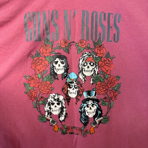 Guns N’ Roses Cropped Graphic Band Tee | Vintage Rock Style Top - Picture 2 of 8